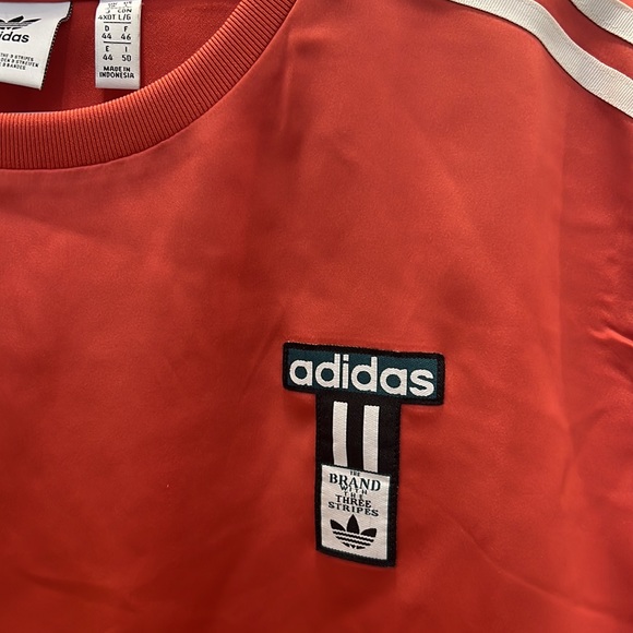 Adidas women’s polyester shirt - Picture 2 of 3